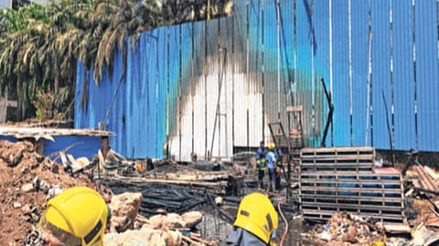 मीरारोडमध्ये मोकळ्या जागेत पाच गॅस सिलिंडरचे स्फोट; सुदैवाने जीवितहानी नसल्याने मोठी घटना टळली