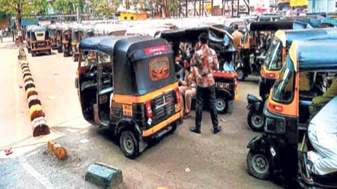 कल्याणमधील रिक्षाचालक-मालक मतदान प्रचारापासून दूर राहणार