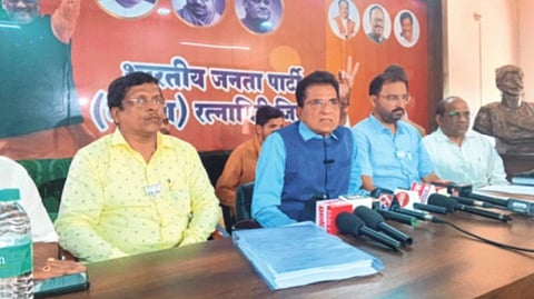 साई रिसॉर्ट सीआरझेडचे उल्लंघन करून बांधले - सोमय्या