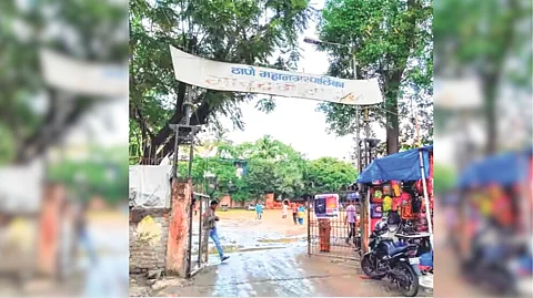 ठाणे पालिकेचे गावदेवी मैदान खासगी संस्थांना आंदण; व्यावसायिक वापरामुळे क्रीडाप्रेमी मैदानापासून वंचित