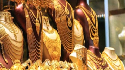 सोने विक्रमी ६८,४२० रुपयांवर; दिल्लीत सोने १,०७०, तर चांदी १,१२० रुपयांनी वधारली