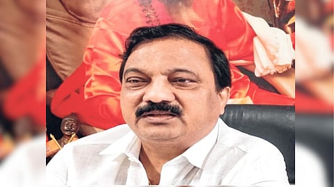 माजी आमदार उपरकर 'उबाठा' पक्षात प्रवेश करणार? आज उद्धव ठाकरे कणकवलीत आल्यानंतर भेट घेणार