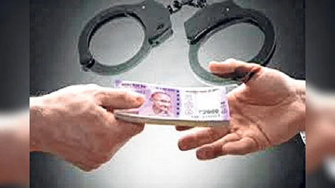 CID अधिकारी असल्याचे सांगत ज्येष्ठ नागरिकाला ३७ लाखांचा गंडा