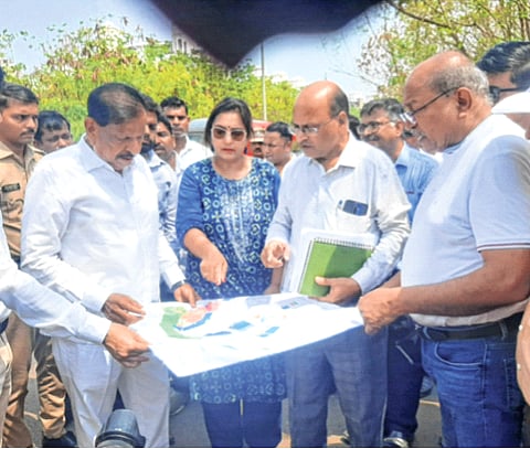 ...अन्यथा मी स्वतः जेट्टी नष्ट करेन; आमदार गणेश नाईक यांचा सिडको, कांदळवन अधिकाऱ्यांना इशारा