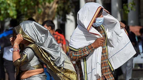 मुंबई, ठाणेकरांना उकाड्यापासून काहीसा दिलासा! तापमान ४ अंशानी घटले; पुढील काही दिवस तडाखा जाणवणार नाही