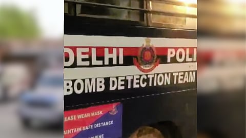 दिल्लीत बॉम्बस्फोटांच्या धमकीचे ई-मेल