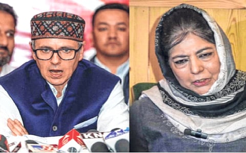 जम्मू-काश्मिरात अब्दुल्ला, मुफ्ती यांना झटका