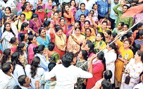जनतेने दिलेला निकाल आणि निर्वाळा