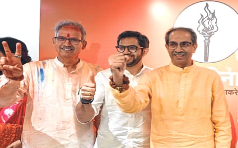 उद्धव ठाकरेच 'मुंबईत किंग'! शिवसेना ठाकरे गटाला ३, काँग्रेसला १, भाजपला १ आणि शिंदे गटाला १ जागा