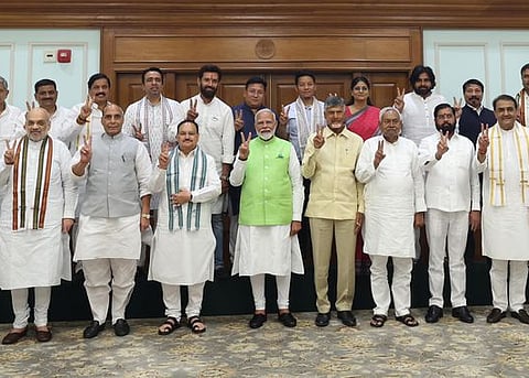 नवे सरकार, नवी आव्हाने