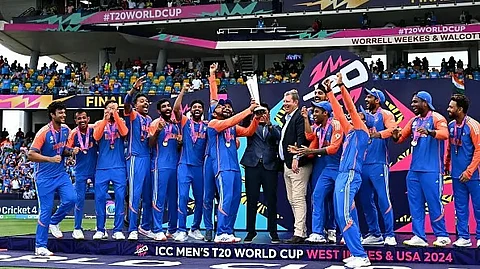 भारताची स्वप्नपूर्ती! दक्षिण आफ्रिकेवर अंतिम फेरीत ७ धावांनी रोमहर्षक विजय