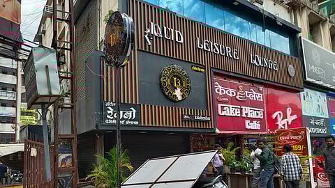 पुणे ड्रग्ज पार्टीप्रकरणी हॉटेल रेनबोचा परवाना रद्द