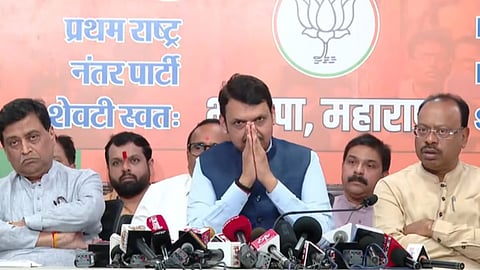 “पक्षनेतृत्वानं मला सरकारमधून मोकळं करावं”; भाजपच्या पराभवाची जबाबदारी स्वीकारताना फडणवीस नेमकं काय म्हणाले?