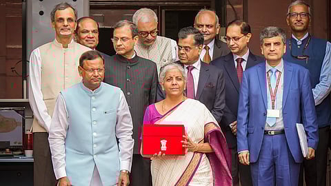 राज्य आणि केंद्राचे ‘लाडकी खुर्ची’ अर्थसंकल्प