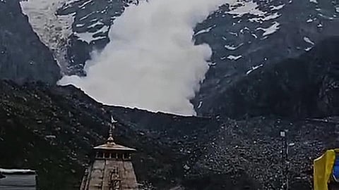 Kedarnath Landslide: केदारनाथजवळ हिमकडा कोसळला