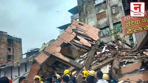नवी मुंबईत अनधिकृत इमारत कोसळून तिघांचा मृत्यू, दोन जण जखमी