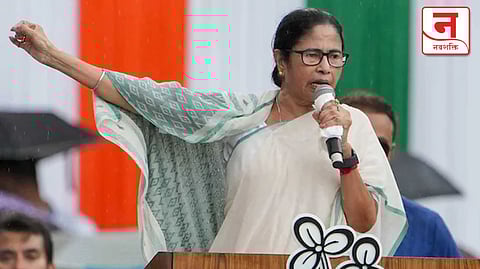 इंडिया आघाडीच्या मुख्यमंत्र्यांचा बहिष्कार, नीती आयोगाच्या बैठकीतून ममतांचा सभात्याग
