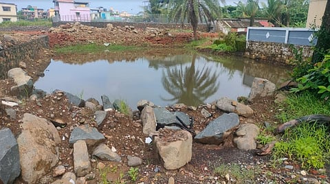 खड्ड्यात बुडून चिमुरड्याचा मृत्यू; महिन्याभरात दुसरी घटना