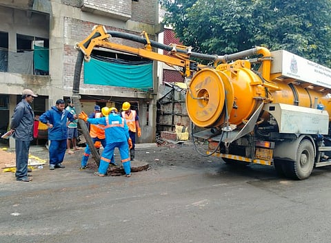 कोल्हापुरकरांच्या मदतीला मुंबईची धाव; परिस्थिती पूर्ववत करण्यासाठी BMC चा खारीचा वाटा!
