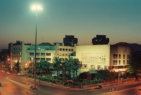 सध्याची प्रशासकीय इमारत