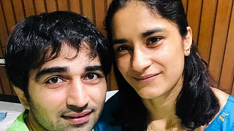 भारतीय कुस्ती महासंघ आमच्या पाठीशी नाही, विनेशचे पती सोमवीर राठी यांची खंत
