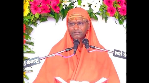 रामगिरी महाराजांविरुद्ध एफआयआर नोंदविला