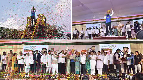 Swapnil Kusale: स्वप्निलच्या जयघोषाने कोल्हापूर दुमदुमले ऑलिम्पिक पदकविजेत्या खेळाडूच्या स्वागतासाठी फटाक्यांची आतषबाजी