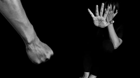 विनयभंग करून ॲसिड हल्ल्याची धमकी, पोलिसांच्या कारवाईने भोईवाड्यात एकाला अटक