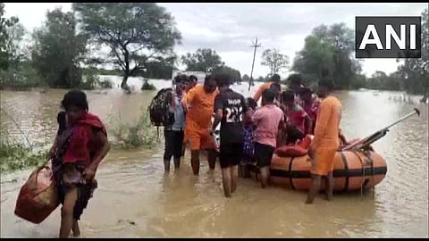 नांदेडमध्ये १ हजार १४६ पूरग्रस्तांचे स्थलांतर, महापालिका आयुक्तांनी दिल्या ‘त्या’ भागांना भेटी