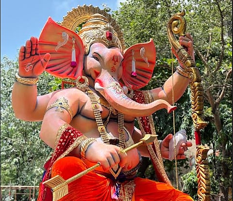 आले गणराय! भांडुपच्या मराठा मित्र मंडळाचा यंदा ‘मोतीबिंदूमुक्त भांडुप’ उपक्रम