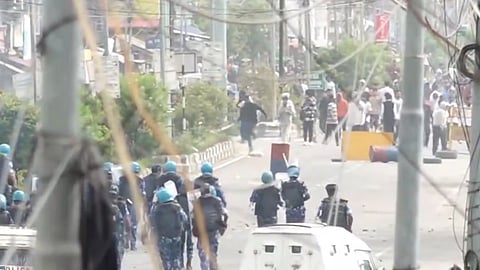 Clashes in Manipur: मणिपूरमध्ये चकमक; ४० विद्यार्थी जखमी