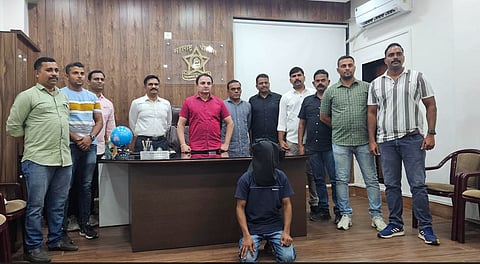 कर्जत तिहेरी हत्याकांडाचे गूढ उकलले; सख्ख्या भावानेच केली हत्या; पांढऱ्या शर्टवरून आरोपी गजाआड