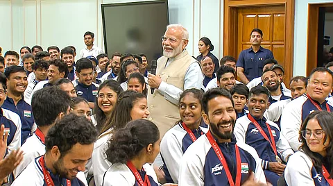 Paralympic Games Paris 2024: मोदींनी घेतली पॅरालिम्पिकपटूंची भेट