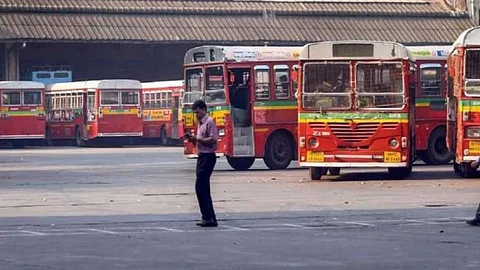 एसटी बसमध्ये आता आगार प्रमुखांचा दूरध्वनी क्रमांक; प्रवाशांच्या तक्रारींचे होणार तातडीने निराकरण