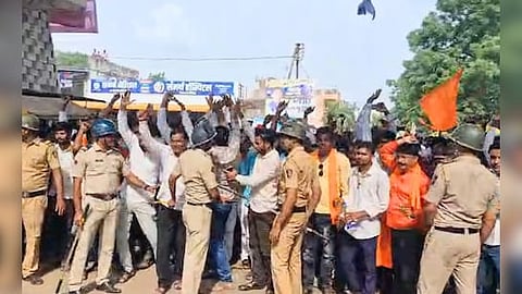 मराठा-ओबीसी आमनेसामने; वडीगोद्रीत स्थिती नियंत्रणात असल्याचा दावा