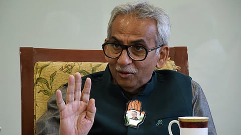 मुंबादेवीत अनधिकृत बांधकामांना BMC व पोलीस यंत्रणा जबाबदार - अमीन पटेल; प्रार्थनास्थळांच्या परिसरातील सुशोभीकरणावर भर देणार!