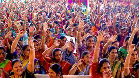 प्रचारात फक्त अन् फक्त उणीदुणी! सर्वसामान्यांच्या समस्यांना बगल आश्वासनांचा केवळ पाऊसच