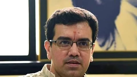 केदार दिघें विरोधात गुन्हा दाखल