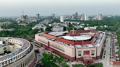 आजपासून सुरू होणारे संसदेचे हिवाळी अधिवेशन वादळी ठरणार; अदानी, मणिपूरवर चर्चा करा! सर्वपक्षीय बैठकीत विरोधकांची मागणी