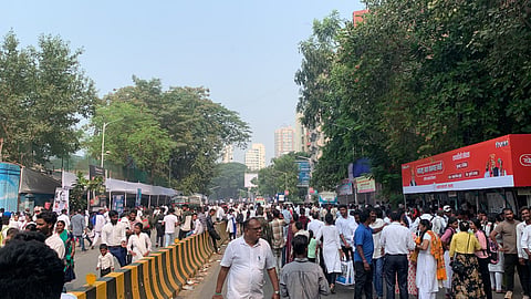 चैत्यभूमीवर अभिवादनासाठी उसळला भीमसागर; आंबेडकरी अनुयायांमध्ये प्रचंड उत्साह