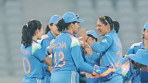 भारतीय महिला संघाचे विंडीजवर निर्विवाद वर्चस्व; रेणुका, स्मृतीमुळे आजवरच्या सर्वात मोठ्या विजयाची नोंद