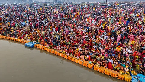 महाकुंभमुळे सरकारच्या तिजोरीचे ‘कुंभ’ भरणार; २ लाख कोटी रुपये जमा होणार