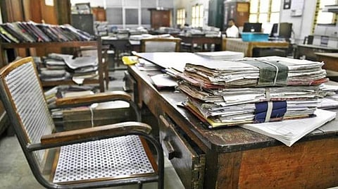 सरकारी कार्यालयात मराठी बोलणे सक्तीचे; मराठी भाषा प्रोत्साहनासाठी सरकारी निर्णय जाहीर