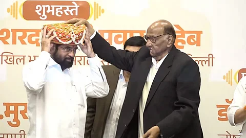 पवार, शिंदे, ठाकरे आणि बरेच...