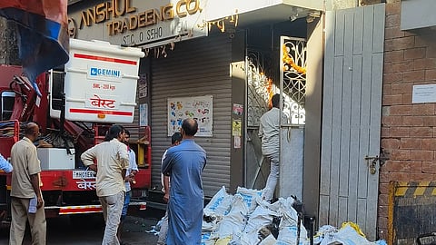 मस्जिद बंदर येथील इमारतीत अग्निकल्लोळ; दोन महिलांचा मृत्यू, ५ जखमी