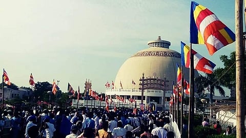 धम्मचक्र गतिमान होत असताना...