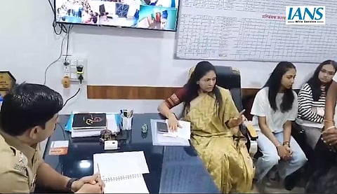 केंद्रीय मंत्री रक्षा खडसे यांच्या मुलीची छेडछाड; संत मुक्ताई यात्रेतील घटना, एका आरोपीला अटक, इतर टवाळखोरांचा शोध सुरू