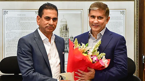 इक्बालसिंह चहल, भूषण गगराणी (डावीकडून)