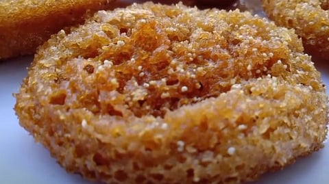 होळीसाठी कुरकुरीत आणि हसरे अनारसे बनवण्यासाठी 'या' काही खास टिप्स