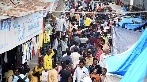 Dombivali : अनधिकृत फेरीवाल्यांवर पालिकेची कारवाई
